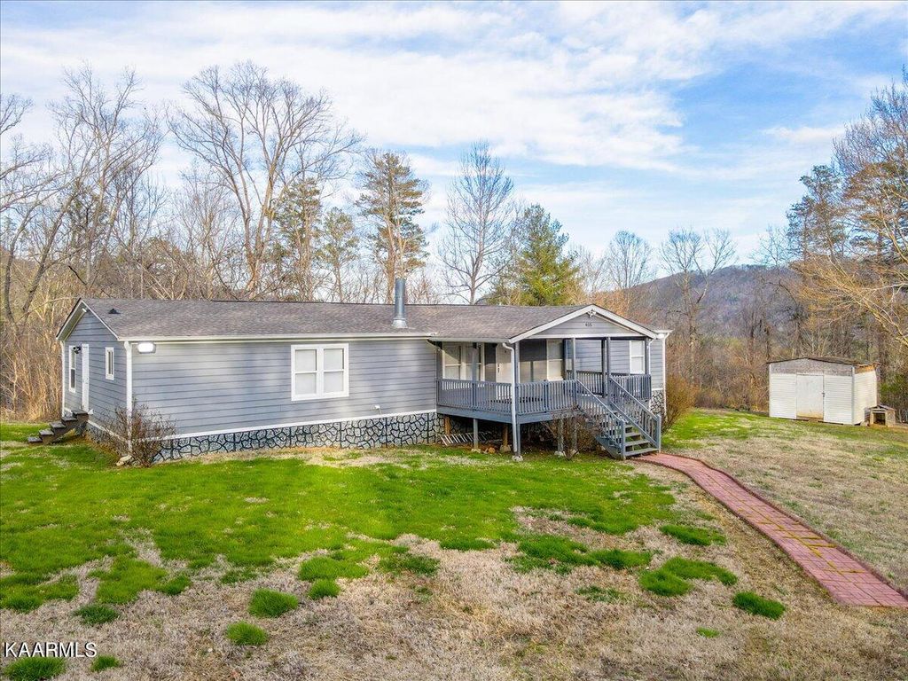 Photo of 405 E Millers Cove Rd, Walland, TN 37886 (MLS # 1220037)