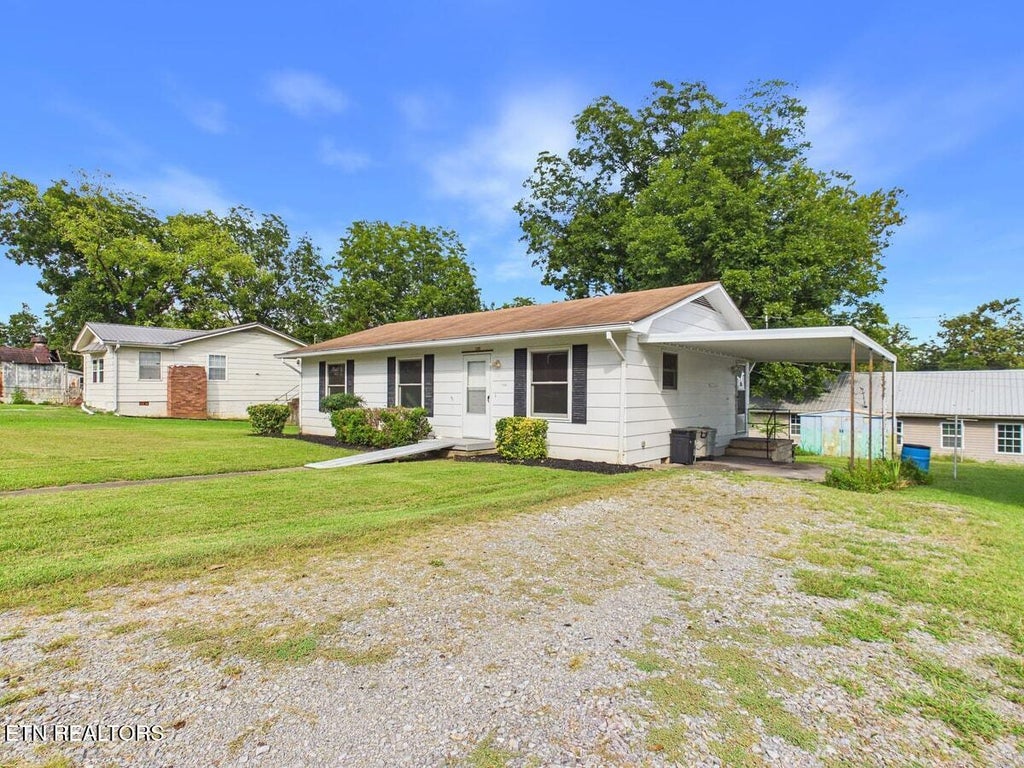 Photo of 1309 Scott Avenue AVE, Etowah, TN 37331 (MLS # 1356451)