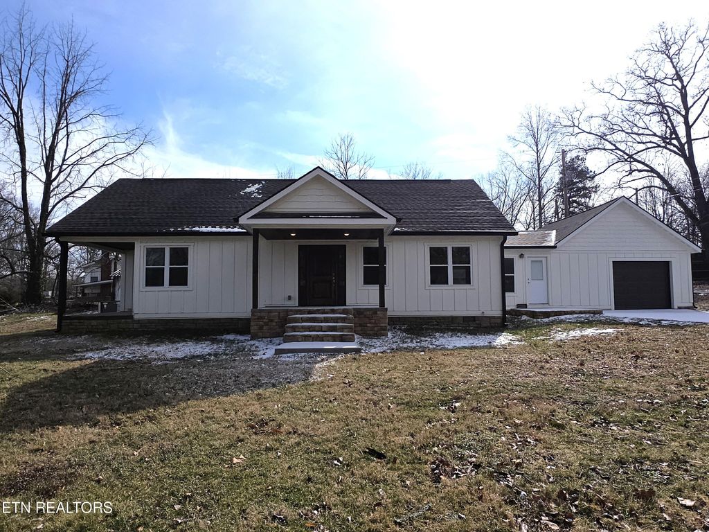 Photo of 216 Lafayette St, Oneida, TN 37841 (MLS # 1328747)