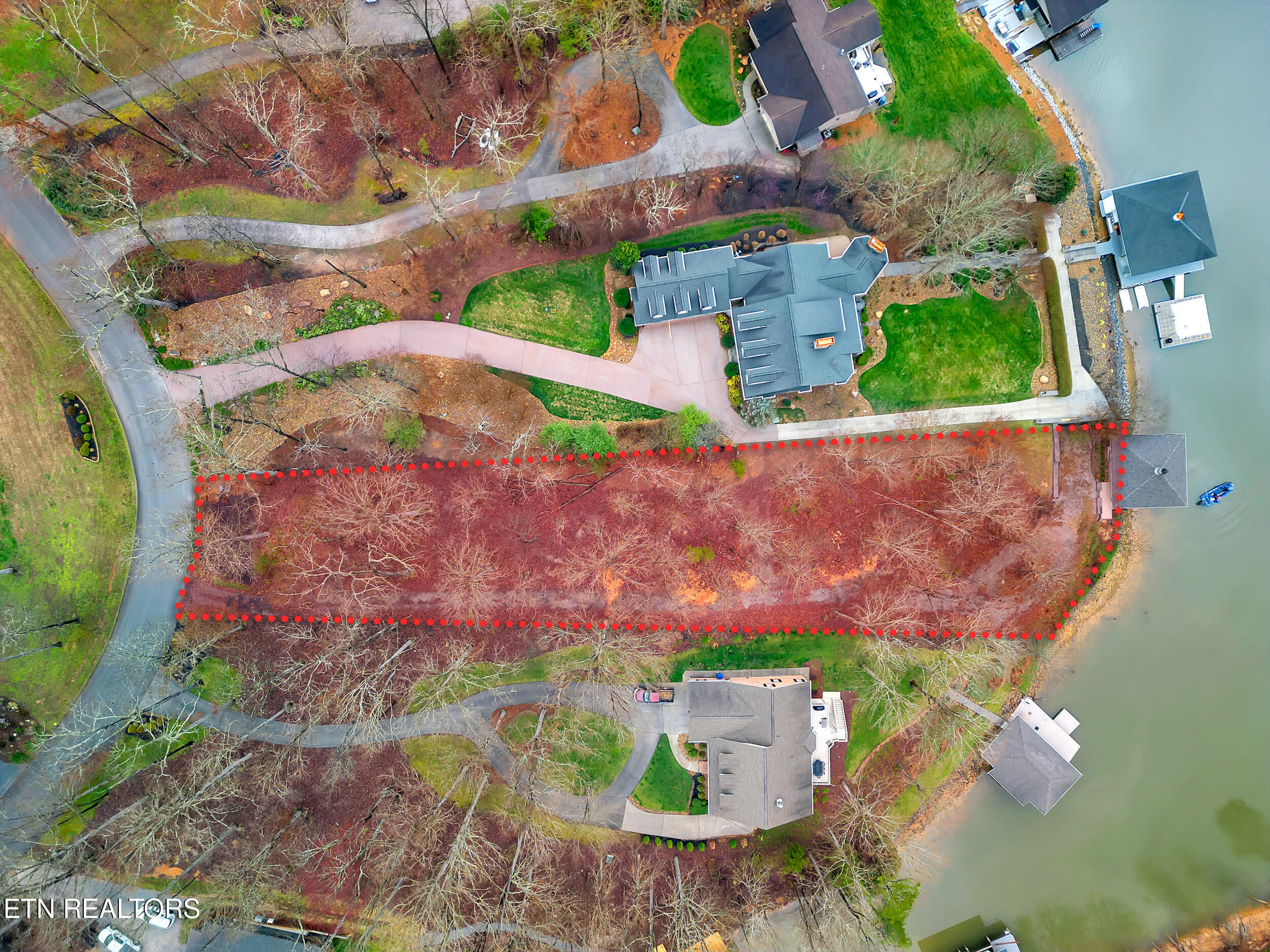 927 Windridge Rd