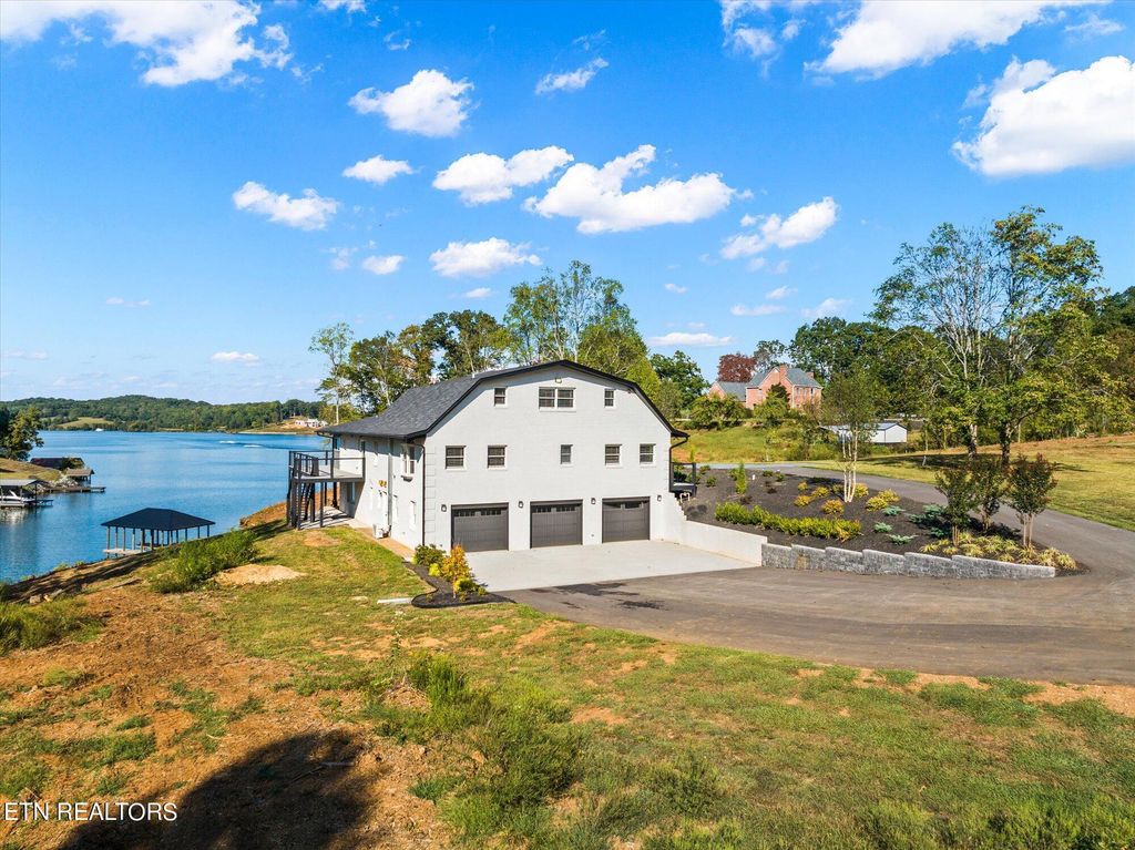 Photo of 3841 Lakeside Estates Way, Louisville, TN 37777 (MLS # 1267955)