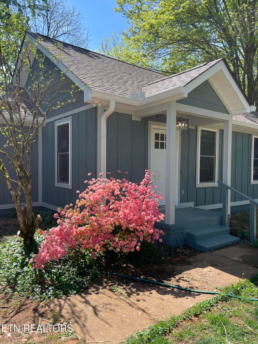 Photo of 4406 Greendale Rd, Knoxville, TN 37918 (MLS # 1338117)