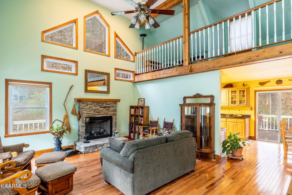 Photo of 1223 Carrs Creek Rd, Townsend, TN 37882 (MLS # 1220790)