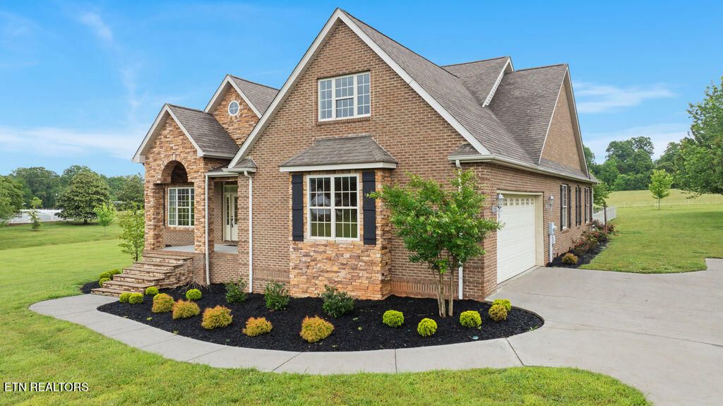 Photo of 170 Short Bark Lane, Madisonville, TN 37354 (MLS # 1340078)