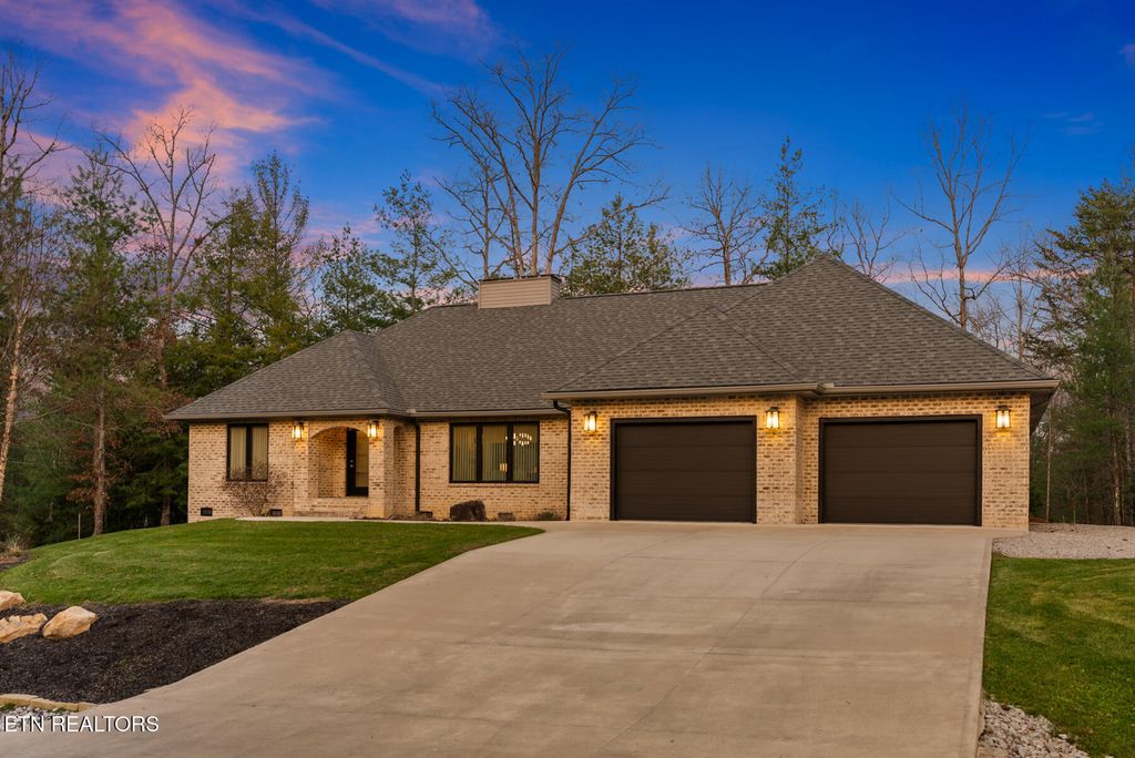 Photo of 194 Forest View Drive, Crossville, TN 38558 (MLS # 1335550)