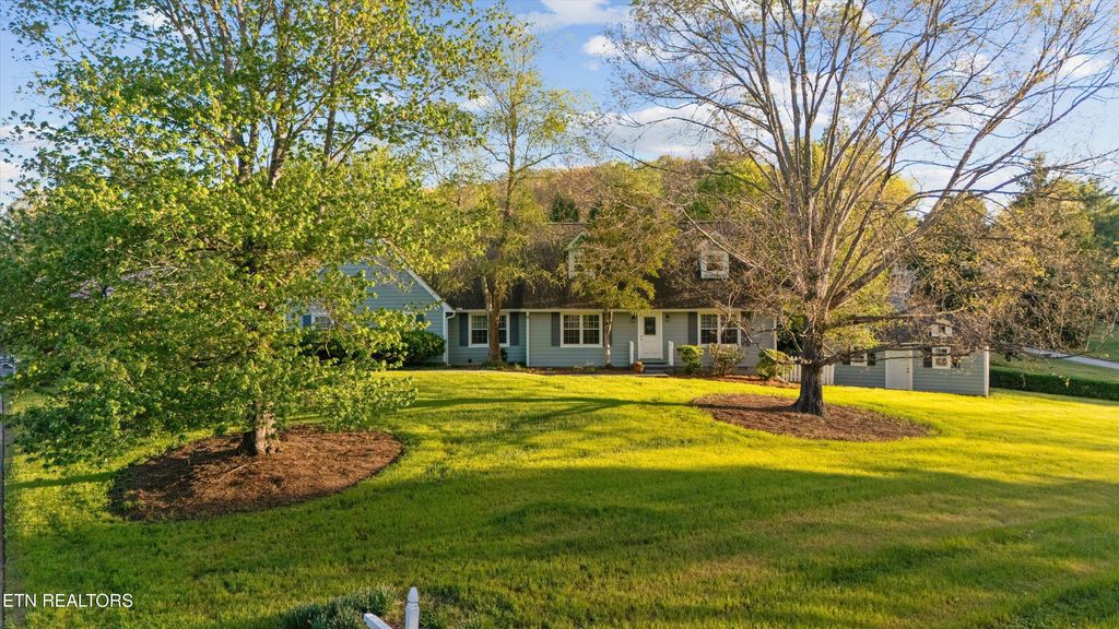 Photo of 1818 Nantasket Rd, Knoxville, TN 37922 (MLS # 1335982)
