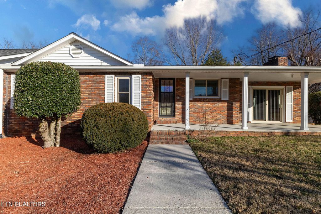 Photo of 264 McKinney Rd, Harriman, TN 37748 (MLS # 1325219)