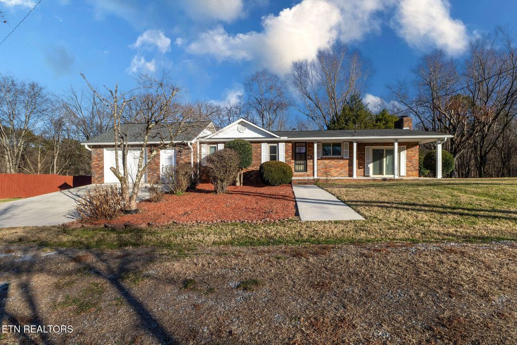 Photo of 264 McKinney Rd, Harriman, TN 37748 (MLS # 1325219)