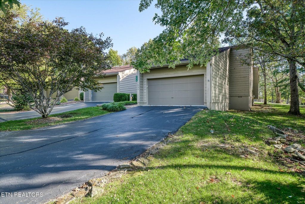 Photo of 504 Druid Landing, Crossville, TN 38558 (MLS # 1303230)