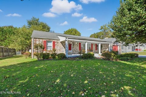 Photo of 421 Hicks Circle, Clinton, TN 37716 (MLS # 1319840) Photo of 421 Hicks Circle, Clinton, TN 37716 (MLS # 1319840)