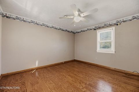 Tiny photo for 421 Hicks Circle, Clinton, TN 37716 (MLS # 1319840)