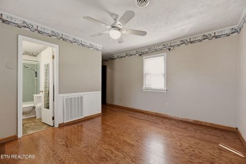 Tiny photo for 421 Hicks Circle, Clinton, TN 37716 (MLS # 1319840)