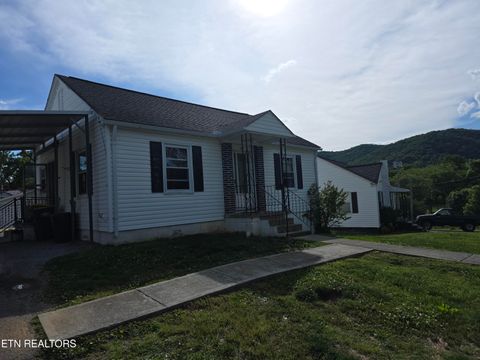 Tiny photo for 404 E 4th St, LaFollette, TN 37766 (MLS # 1340436)