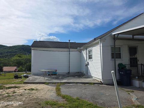 Tiny photo for 404 E 4th St, LaFollette, TN 37766 (MLS # 1340436)