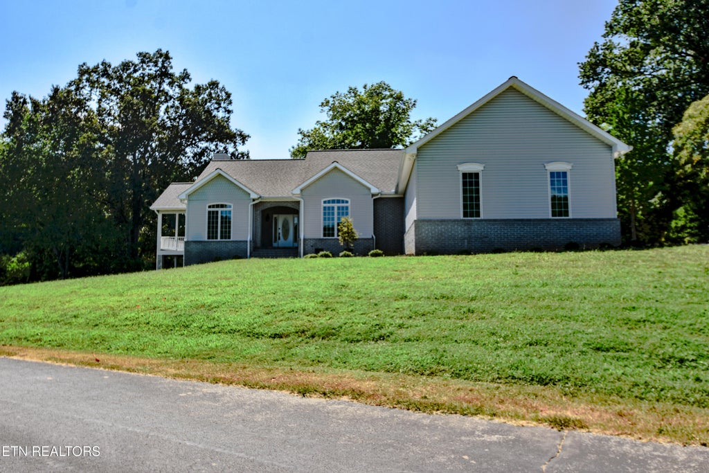 Photo of 408 Ookedaliya Place, Loudon, TN 37774 (MLS # 1354121)