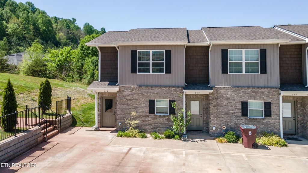 Photo of 913 Warrior Hill Drive, Louisville, TN 37777 (MLS # 1260060)