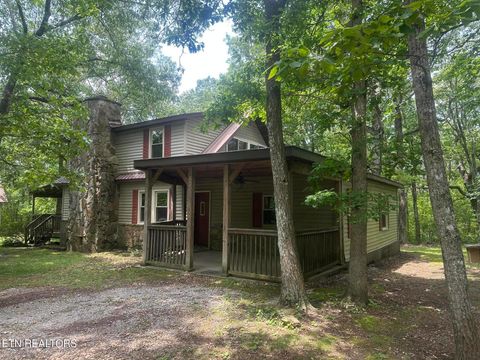 1016 Running Deer Crab Orchard TN 37723