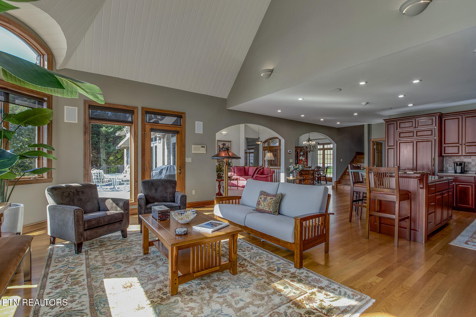 Vonore, Tennessee, 37885, United States, 5 Bedrooms Bedrooms, ,5 BathroomsBathrooms,Residential,Active,1973331