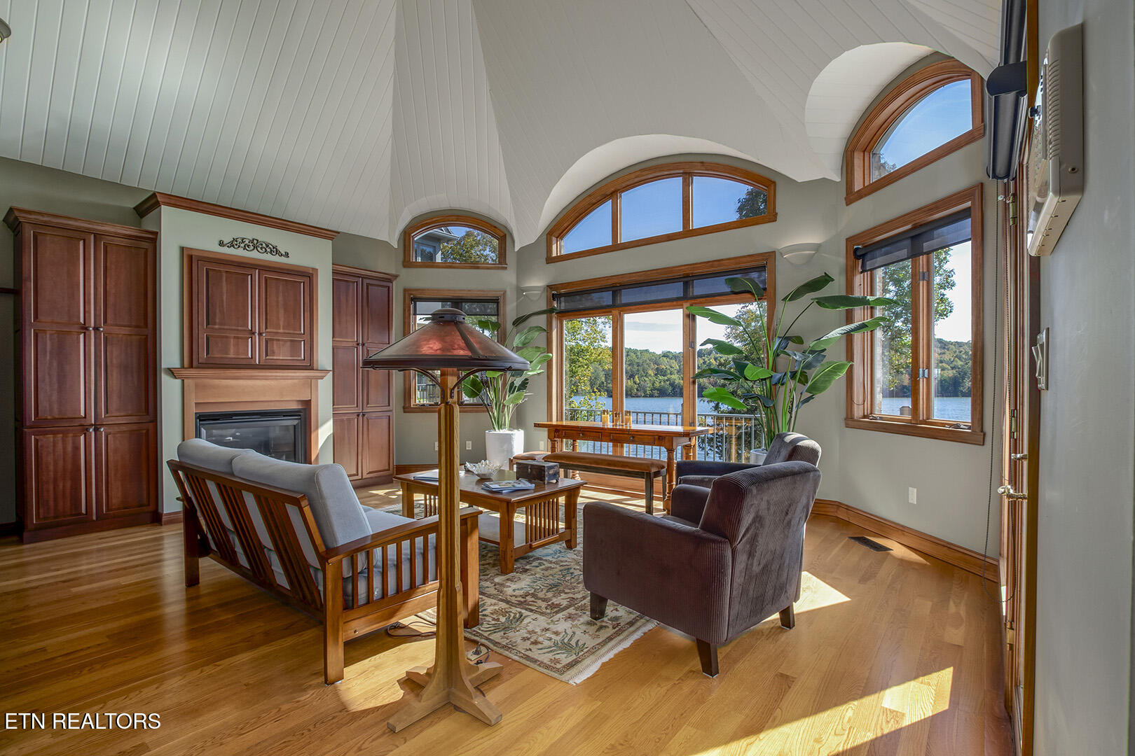 Vonore, Tennessee, 37885, United States, 5 Bedrooms Bedrooms, ,5 BathroomsBathrooms,Residential,Active,1973331