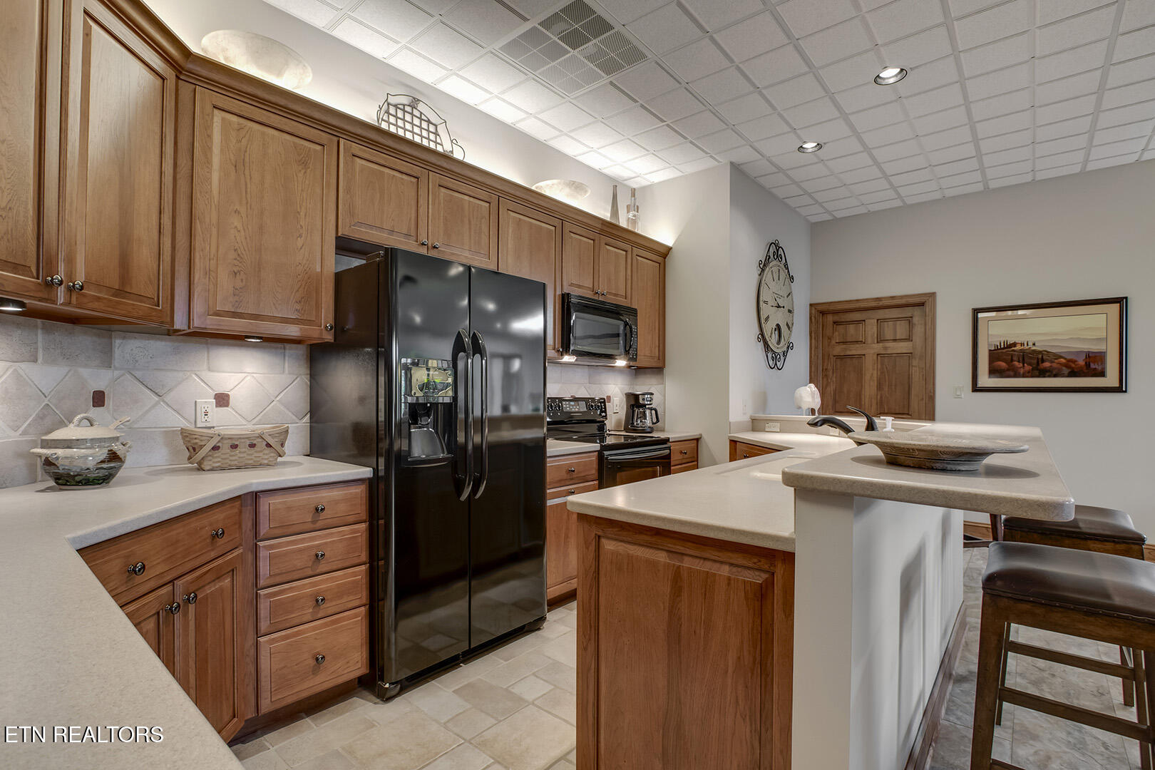 Vonore, Tennessee, 37885, United States, 5 Bedrooms Bedrooms, ,5 BathroomsBathrooms,Residential,Active,1973331