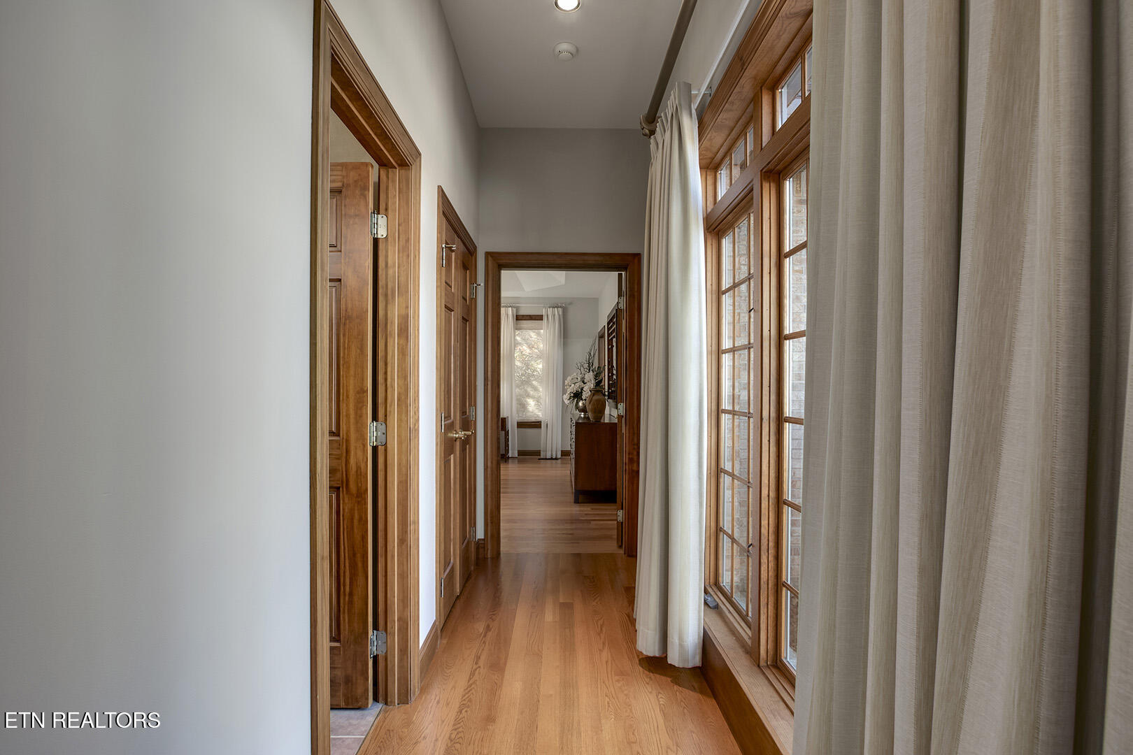 Vonore, Tennessee, 37885, United States, 5 Bedrooms Bedrooms, ,5 BathroomsBathrooms,Residential,Active,1973331