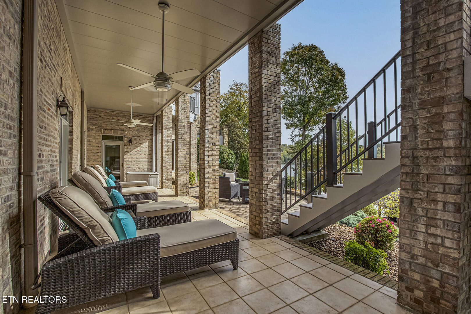 Vonore, Tennessee, 37885, United States, 5 Bedrooms Bedrooms, ,5 BathroomsBathrooms,Residential,Active,1973331