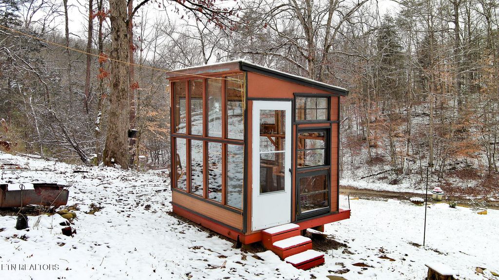 Photo of 616 Smith School Rd, Strawberry Plains, TN 37871 (MLS # 1291047)