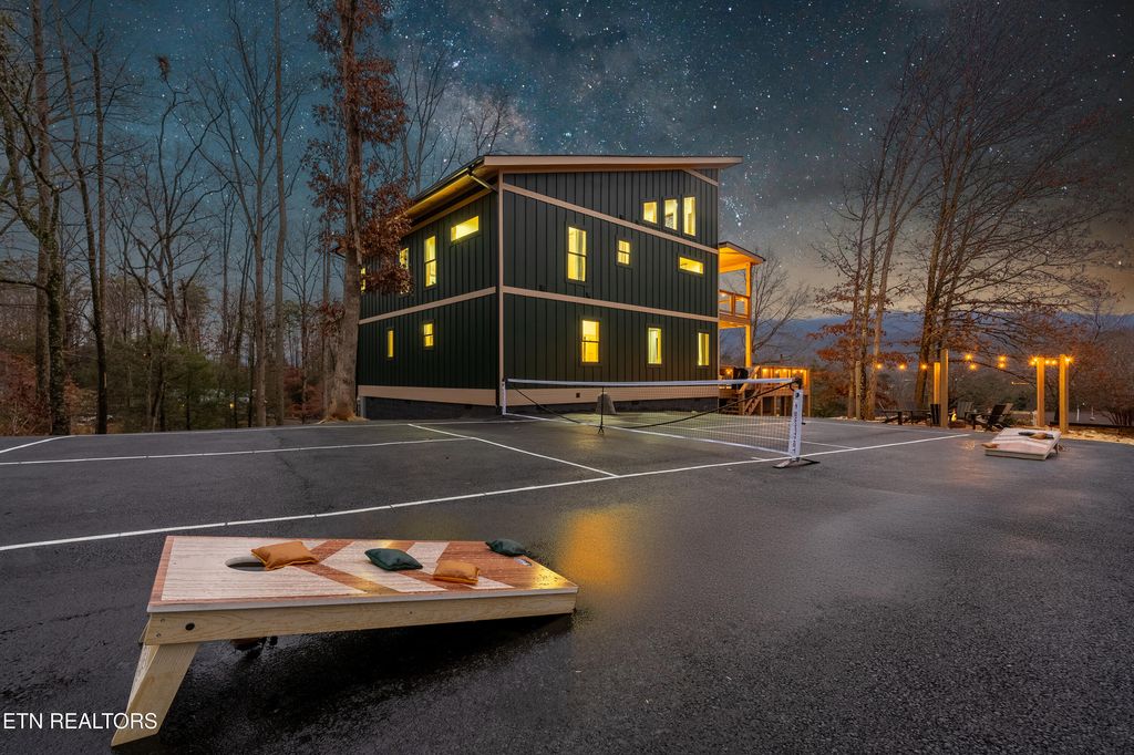 Photo of 3157 Wears Drive Dr, Sevierville, TN 37862 (MLS # 1323876)