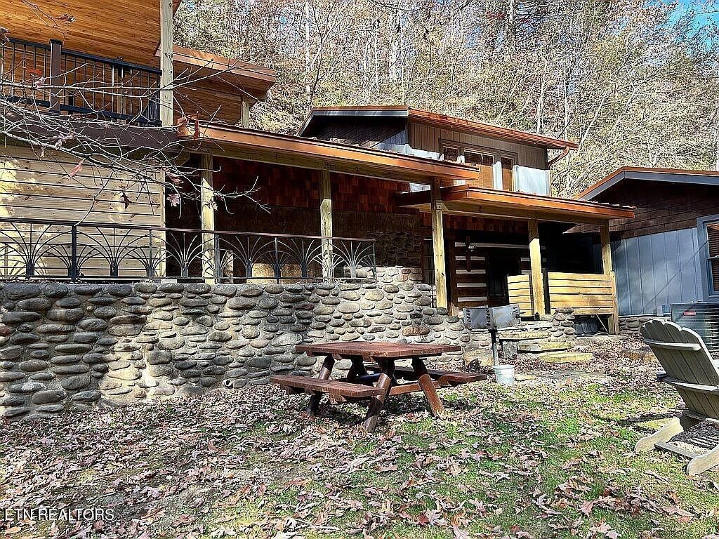 Photo of 269 Huskey Grove Rd, Sevierville, TN 37876 (MLS # 1345979)