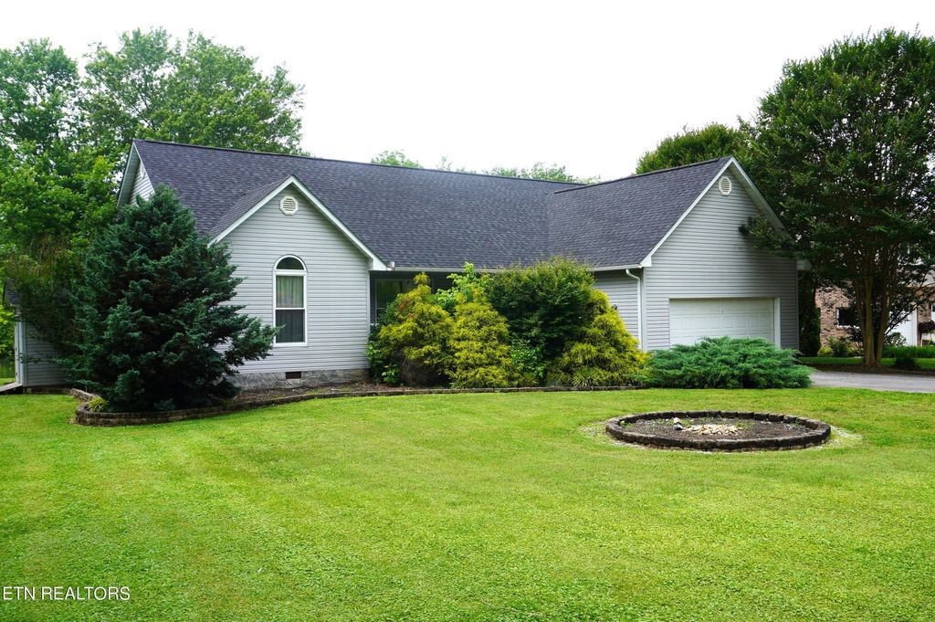Photo of 189 Big Bend Rd, Strawberry Plains, TN 37871 (MLS # 1265476)