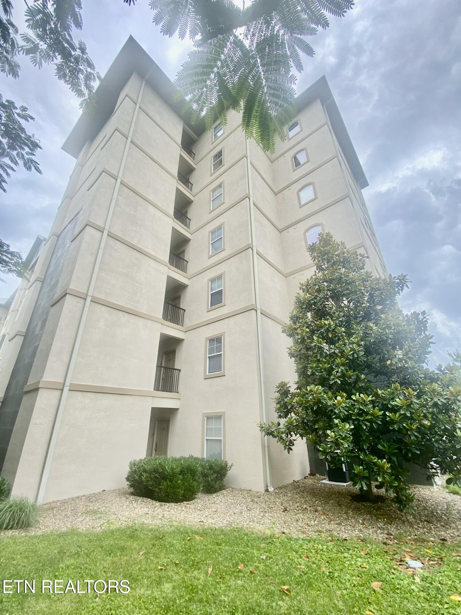 124 Plaza Drive 3107