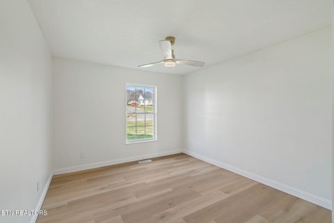 Tiny photo for 456 Tyler Drive, Dandridge, TN 37725 (MLS # 1323436)