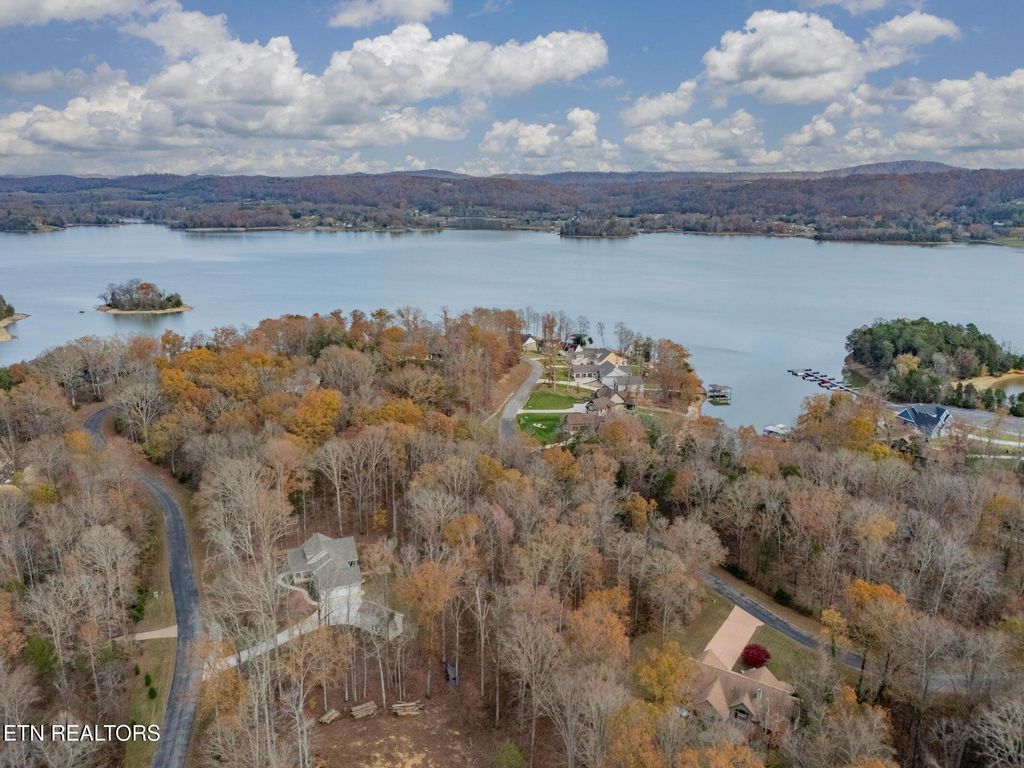 Photo of 212 E Shore Drive, Rockwood, TN 37854 (MLS # 1348060)