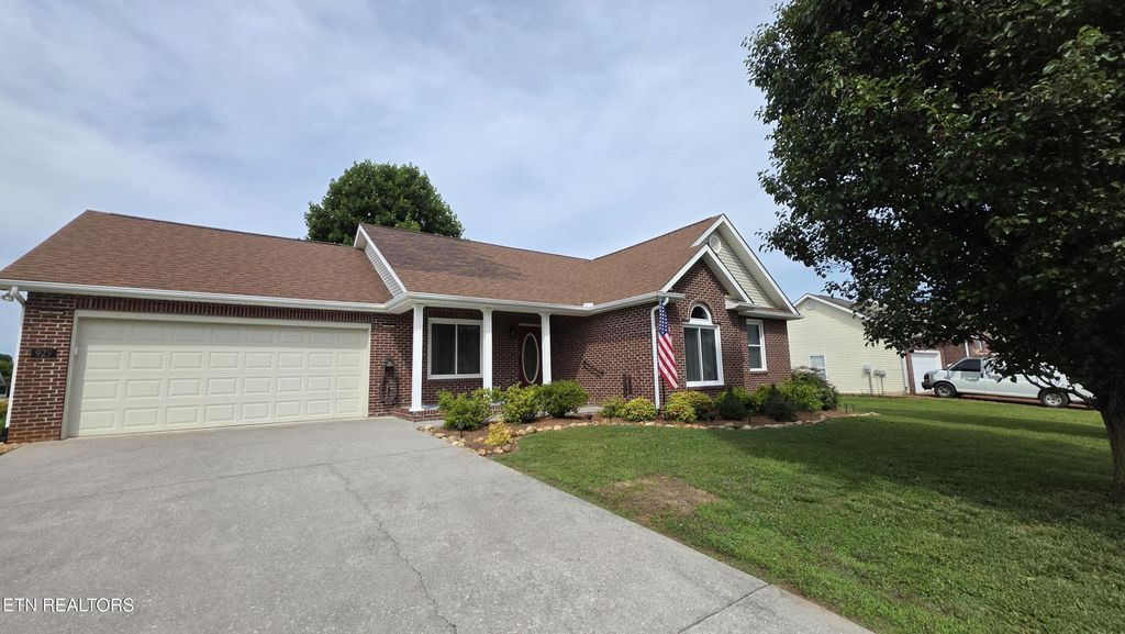 Photo of 929 Mossy Grove Lane, Maryville, TN 37801 (MLS # 1345206)