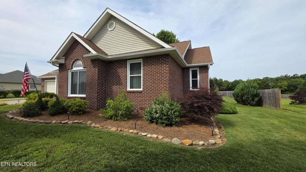 Photo of 929 Mossy Grove Lane, Maryville, TN 37801 (MLS # 1345206)