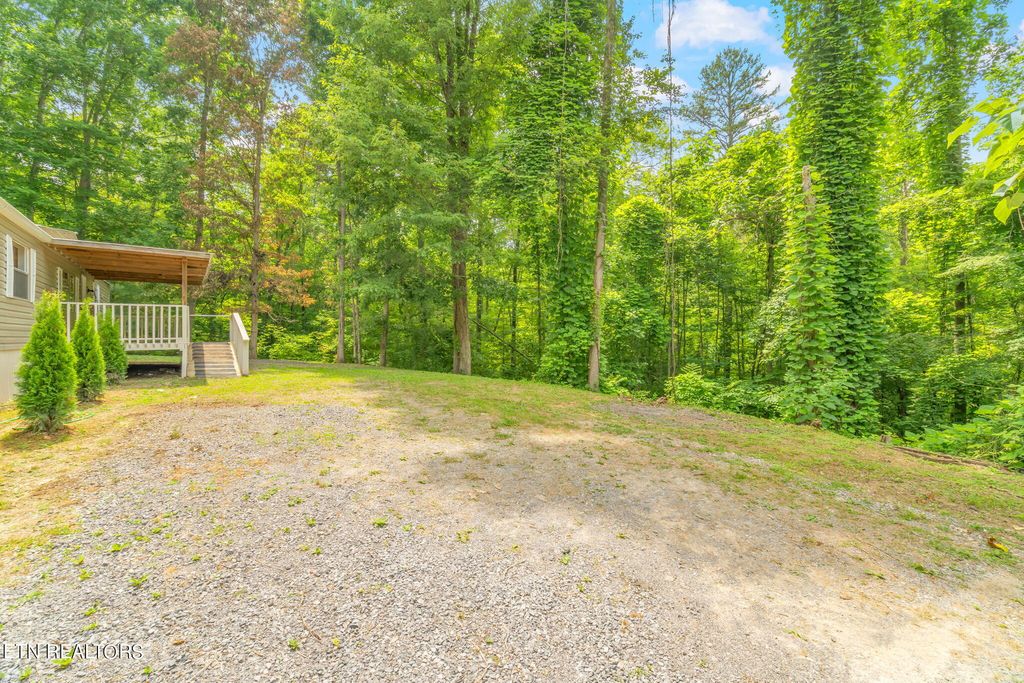 Photo of 184 Shady Rd, Oliver Springs, TN 37840 (MLS # 1267038)