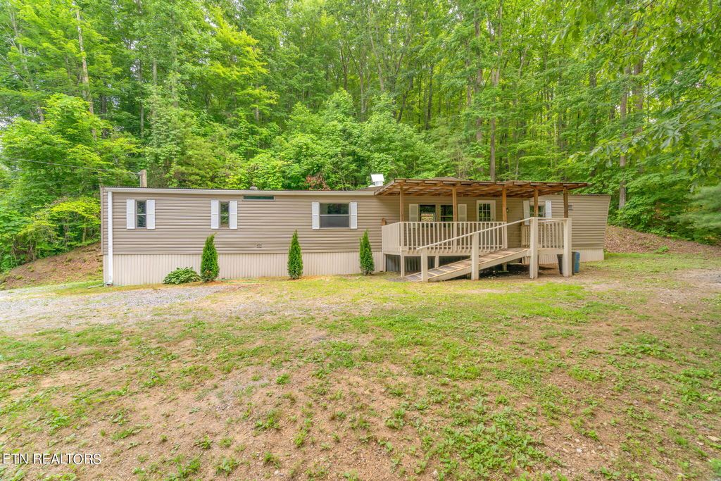 Photo of 184 Shady Rd, Oliver Springs, TN 37840 (MLS # 1267038)