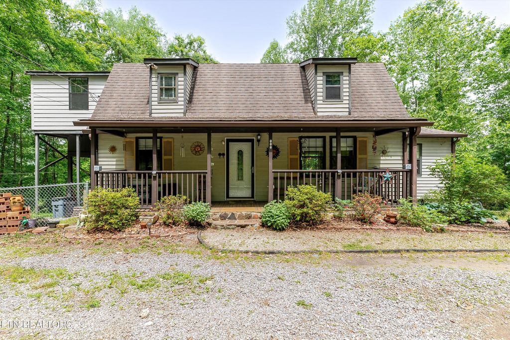 Photo of 103 Renner Lane Lane, Oliver Springs, TN 37840 (MLS # 1301382)