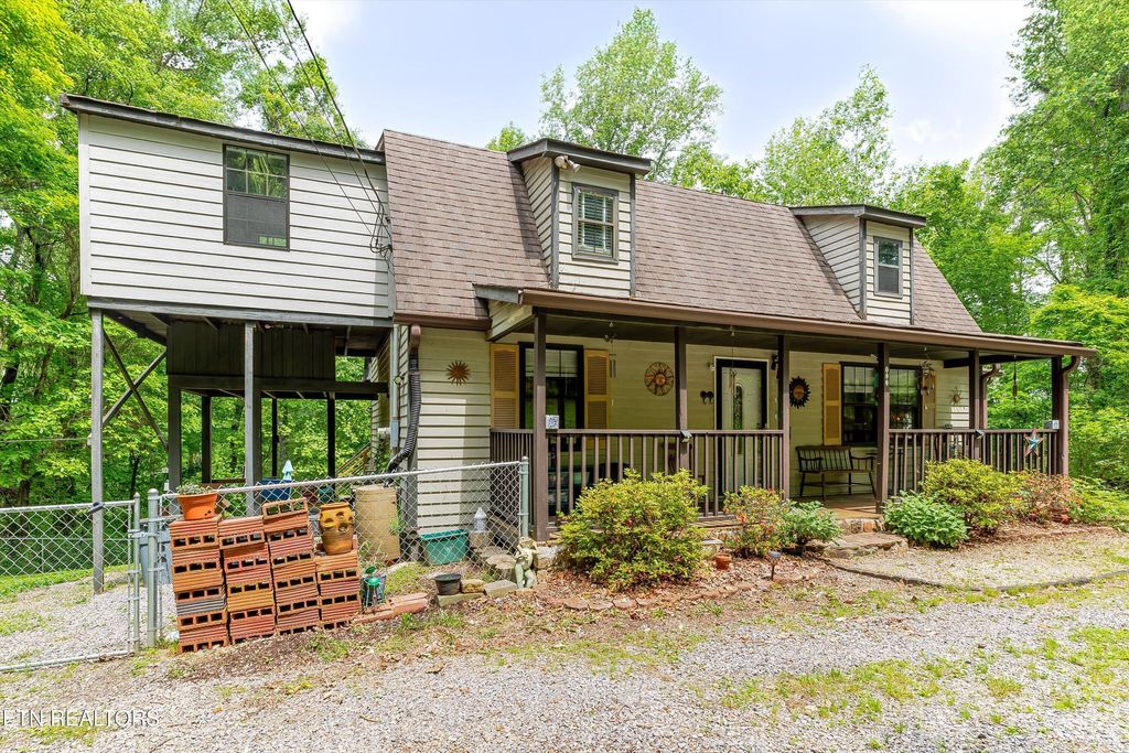 Photo of 103 Renner Lane Lane, Oliver Springs, TN 37840 (MLS # 1301382)