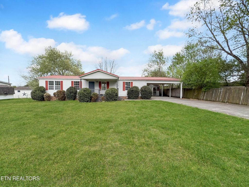 Photo of 1016 Level Drive, Maryville, TN 37801 (MLS # 1336321)
