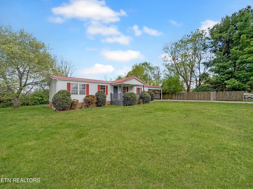 Photo of 1016 Level Drive, Maryville, TN 37801 (MLS # 1336321)