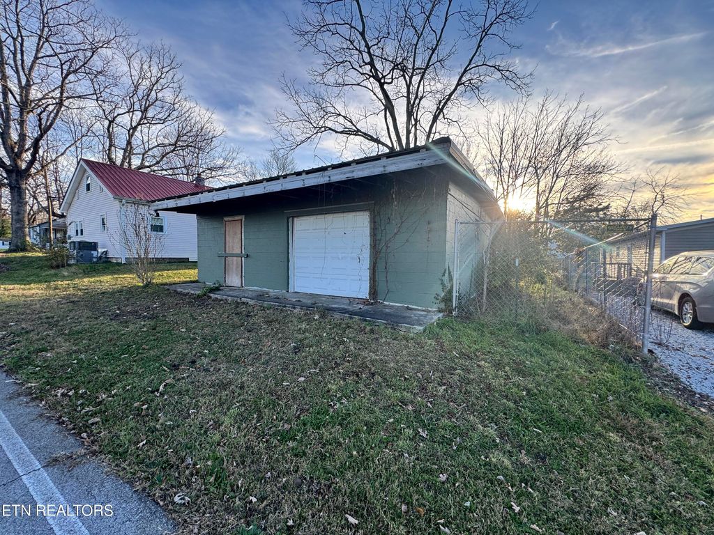 Photo of 248 North St, Crossville, TN 38555 (MLS # 1322205)