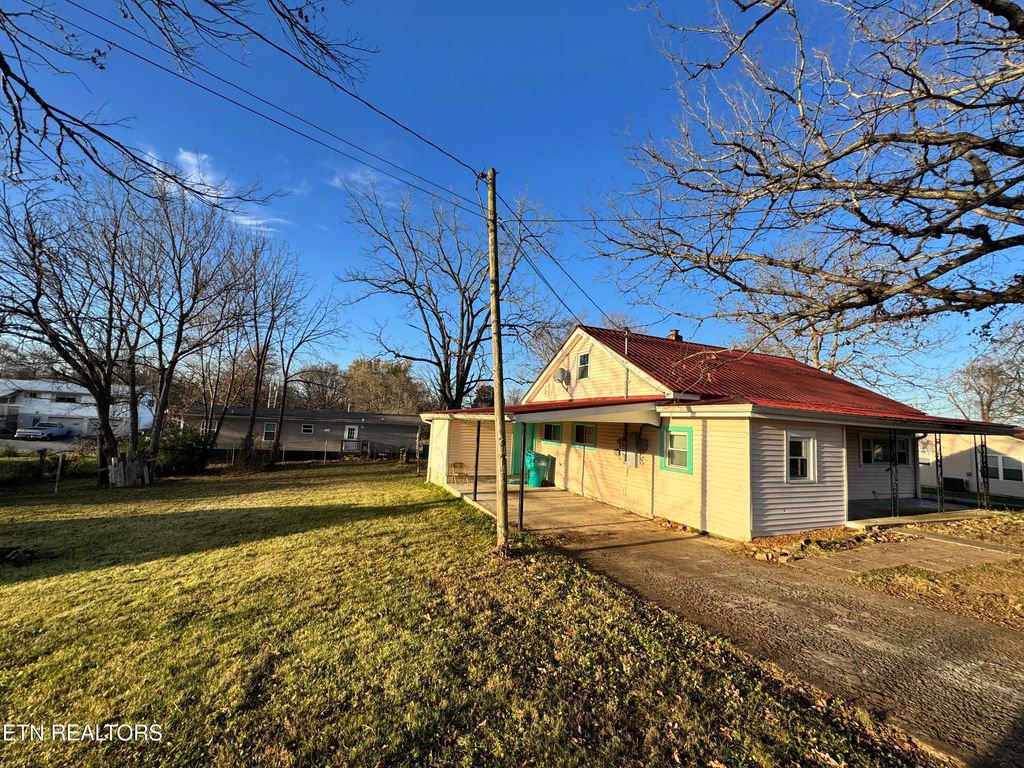 Photo of 248 North St, Crossville, TN 38555 (MLS # 1322205)