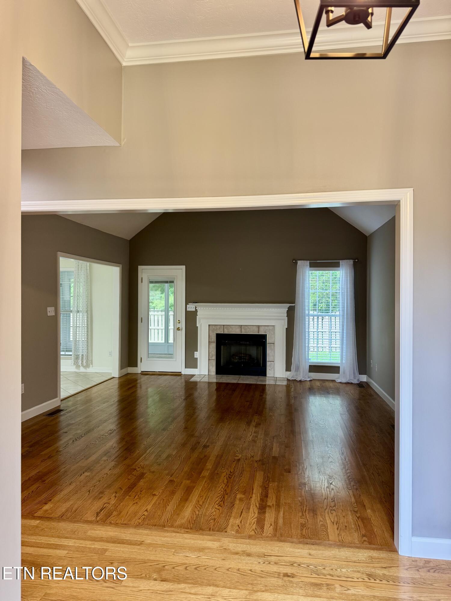 2381 Conners Creek Circle