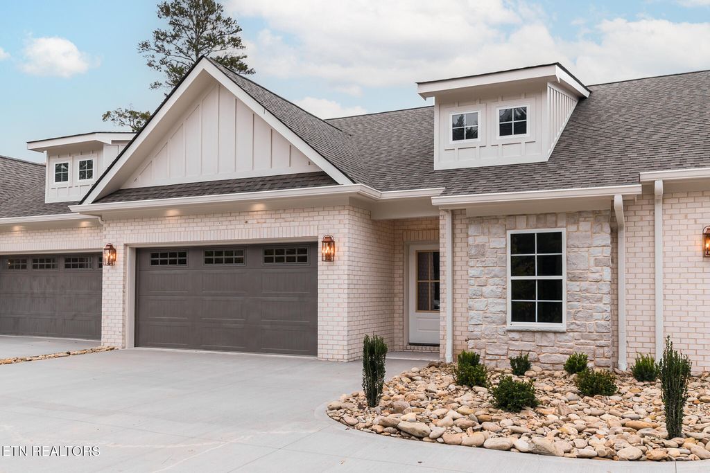 Photo of 109 Alpine Drive, Clinton, TN 37716 (MLS # 1340800)