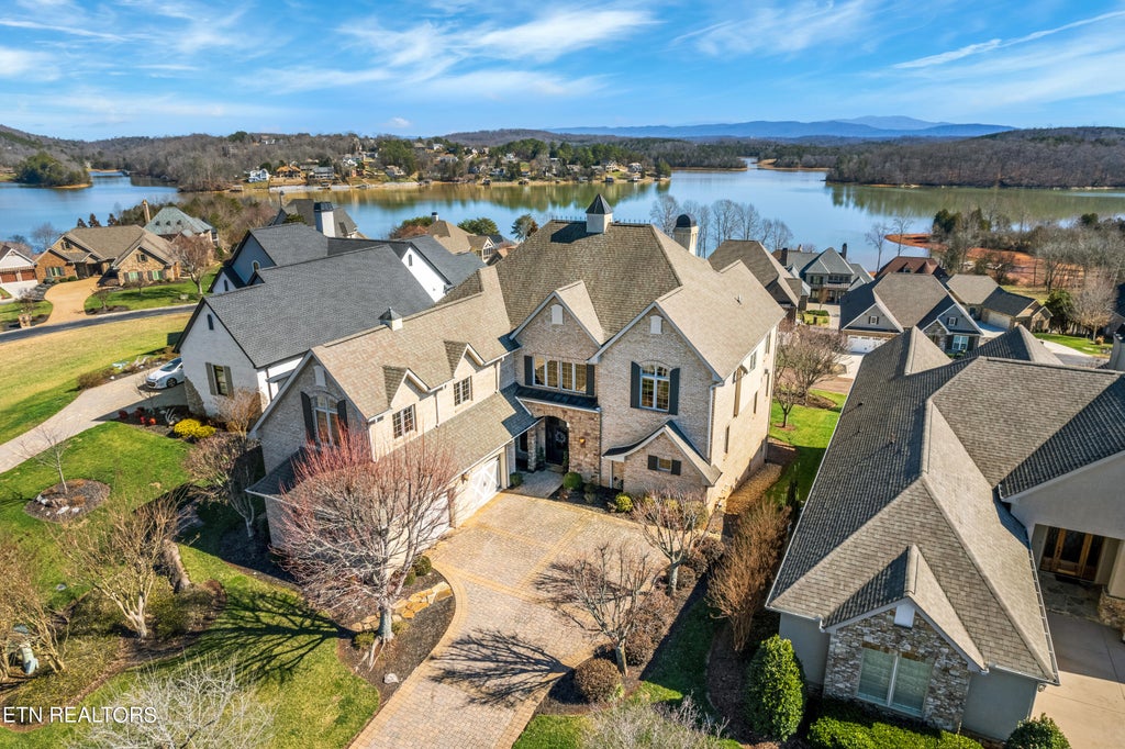 Photo of 300 Grandville Court, Vonore, TN 37885 (MLS # 1252755)