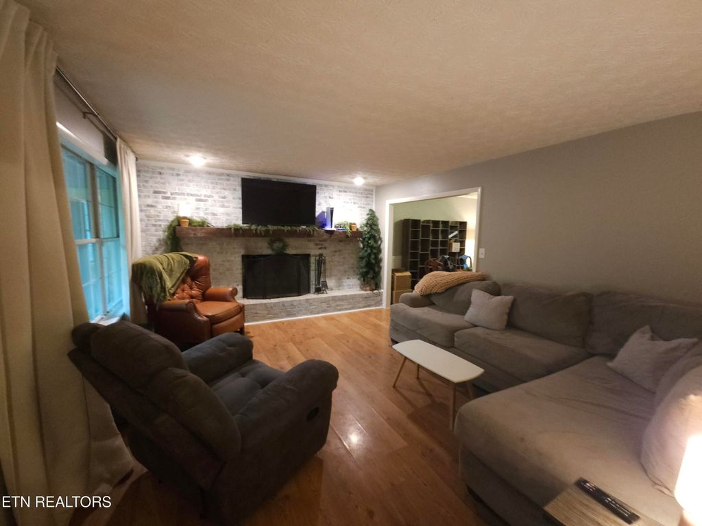 Photo of 281 Scenic Drive, Harriman, TN 37748 (MLS # 1303927)