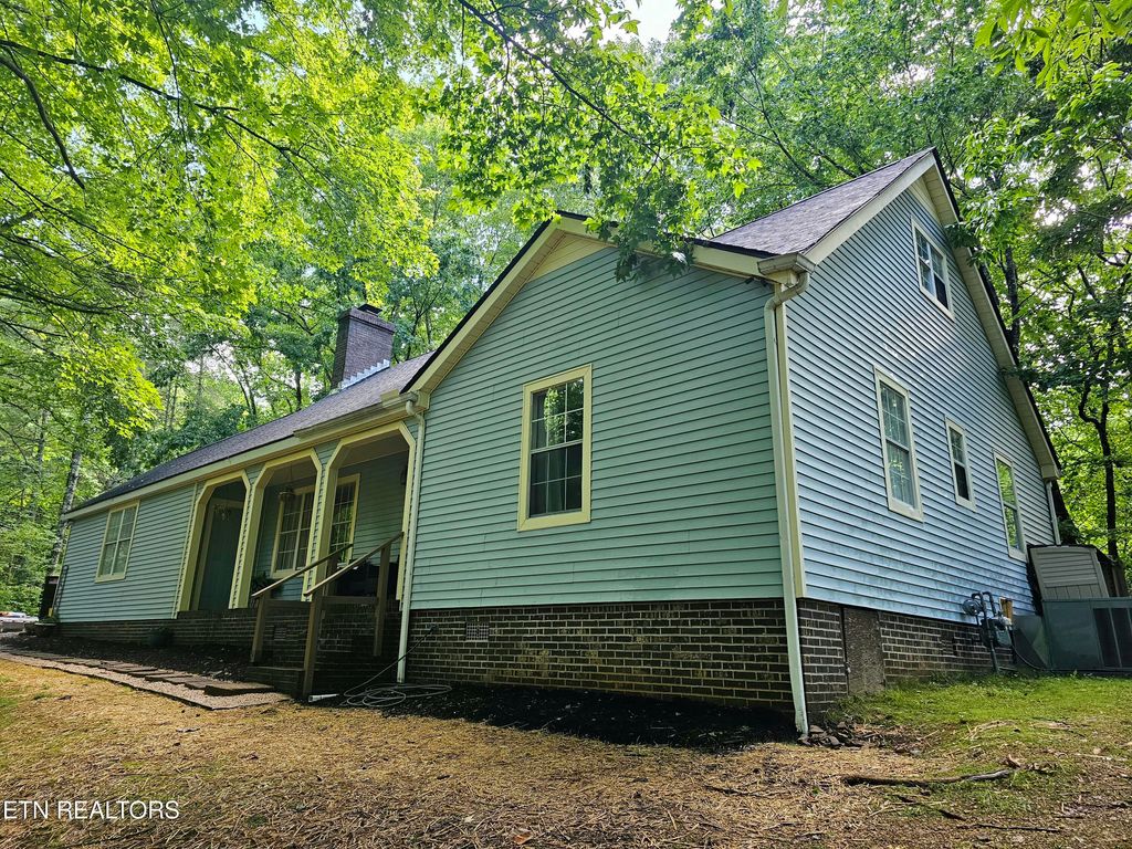 Photo of 281 Scenic Drive, Harriman, TN 37748 (MLS # 1303927)
