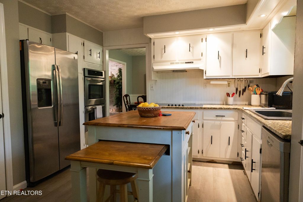 Photo of 281 Scenic Drive, Harriman, TN 37748 (MLS # 1303927)