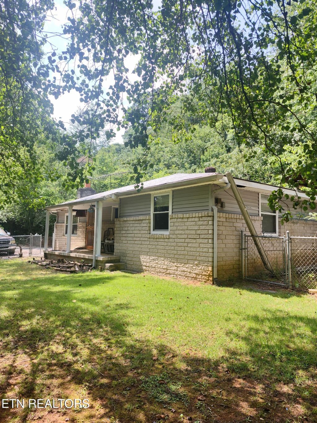 Photo of 1954 Bluff Rd, Harriman, TN 37748 (MLS # 1309192)